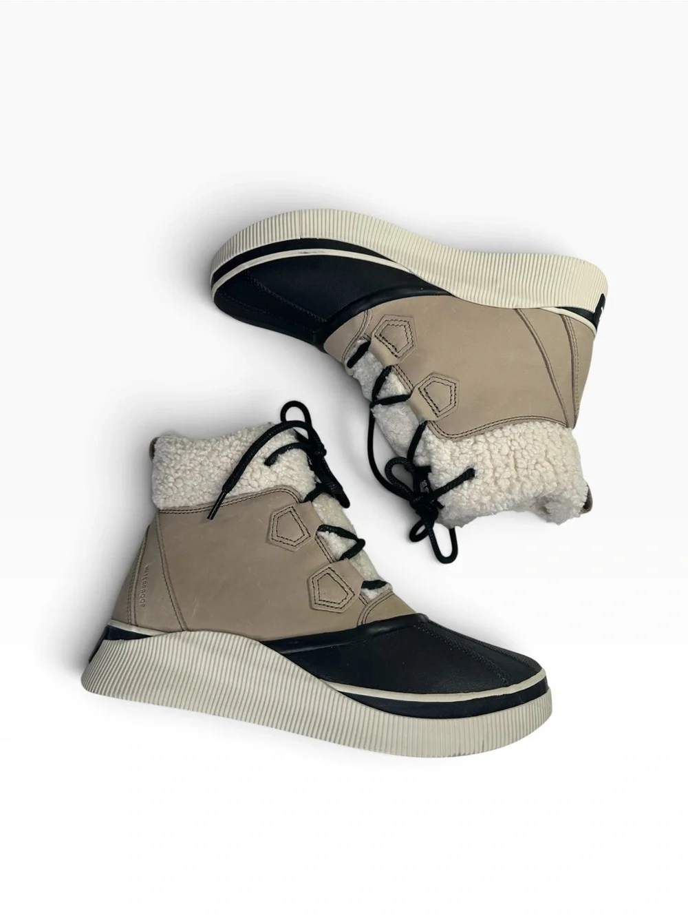 Sorel Women's Out N About III Waterproof Boot. Sz: 11